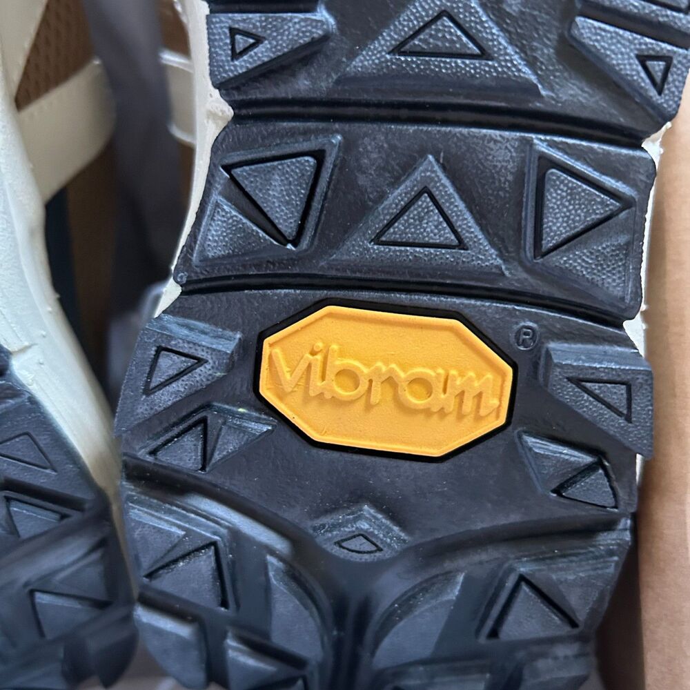 Veja NIB NWT Dekkan Alveomesh Tent Pierre Brown Black Outdoor Sneaker Size 39 - Picture 12 of 12